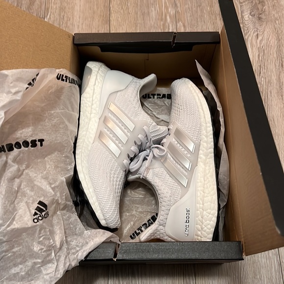 ULTRABOOST 4.0 - Picture 10 of 12